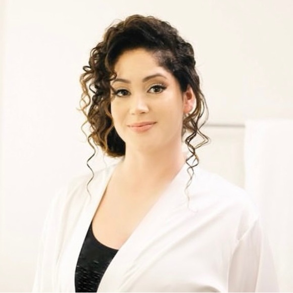 Meet your Posher, Jasmine - Picture 1 of 1